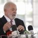 Lula deixa hospital em Brasília após cirurgia