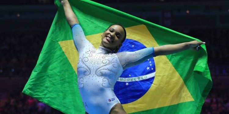 Ginasta Rebeca Andrade é bicampeã mundial do salto na Bélgica