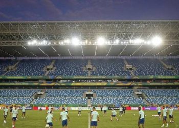 Brasil defende liderança contra a Venezuela; confira as prováveis escalações