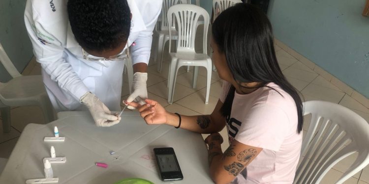Mutirão de diagnósticos de sífilis e encaminhamento para mamografia foi realizado nesta quarta
