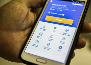 Barroso adia para novembro julgamento que pode mudar correção do FGTS