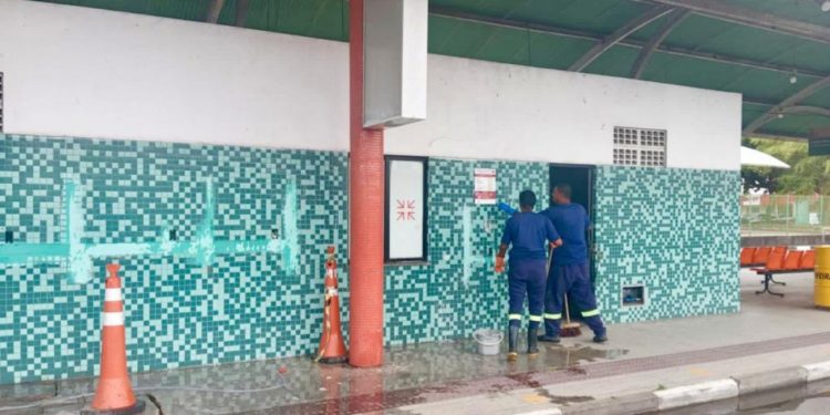 Terminais de transbordo Tomba e Cidade Nova passam por faxinaço neste sábado