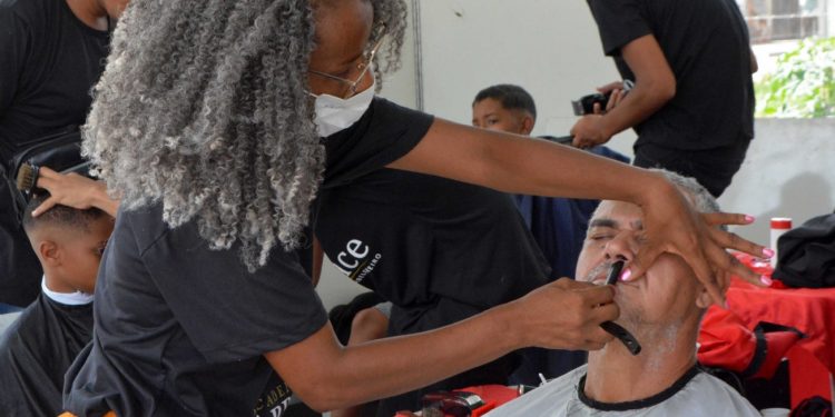 Moradores da Conceição têm manhã de sábado com oferta de diversos serviços