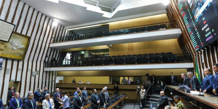 AL-BA autoriza governo do estado a contratar empréstimo de R$ 1,6 bilhão