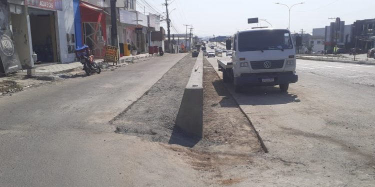 Obras de contenção na avenida Rio de Janeiro chegam à etapa final