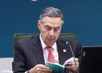 Barroso diz que decisão sobre imprensa vale para casos de má-fé