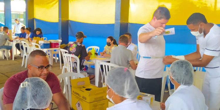 Ação de saúde para motoristas é realizada na BR 116