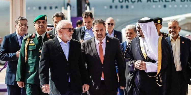 Lula desembarca na Arábia Saudita em busca de investimentos