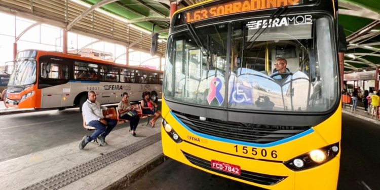 Prefeitura de Feira reforça frota de ônibus para o ENEM neste domingo