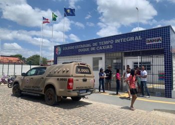 Polícia Militar garante segurança no primeiro dia de prova do Exame Nacional do Ensino Médio (ENEM) 2023