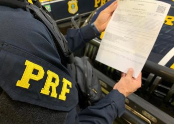 Homem é preso pela PRF por falta de pagamento de pensão em Feira de Santana