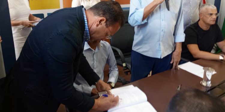 Alexandre Monteiro é empossado na Secretaria de Agricultura