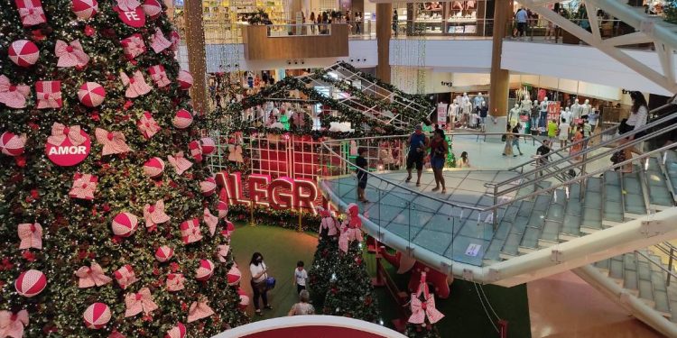 Vendas devem subir 4,3% na Bahia durante Black Friday; shoppings da capital têm horário estendido