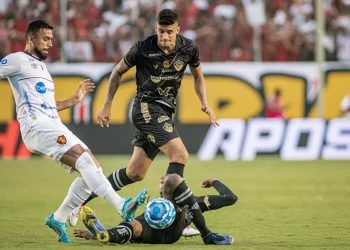 Vitória vence Sport no Barradão e celebra o título da Série B