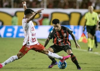 Vitória empata com o Vila Nova e adia o acesso a Série A para o próximo jogo