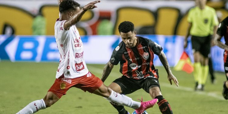 Vitória empata com o Vila Nova e adia o acesso a Série A para o próximo jogo