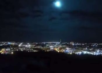 Queda de meteoro provoca forte clarão no céu em cidade baiana