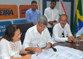 Colbert autoriza obras de quadras esportivas e instalação de fibra ótica em escolas municipais