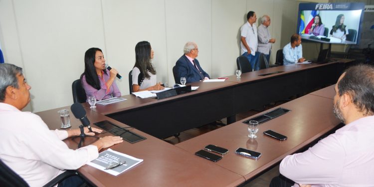 Prefeito alerta para aumento de casos e mortes por dengue e covid em Feira