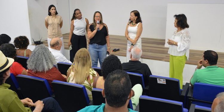 Secretaria de Educação reúne representantes de diversos segmentos em mobilização pela alfabetização