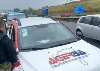 PRF e AGERBA intensificam fiscalização na BR 324 contra transporte clandestino