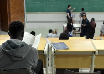 Entrada de professores negros em universidades públicas é abaixo de 1%