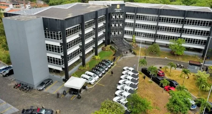 Governo da Bahia entrega novas viaturas e equipamentos balísticos para Polícia Civil