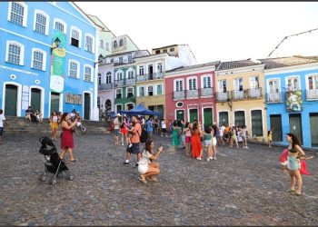 Setur-BA prevê 6,5 milhões de turistas no verão baiano 2023/2024 