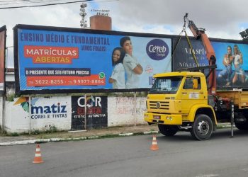 SEMMAM intensifica combate à poluição visual em Feira de Santana