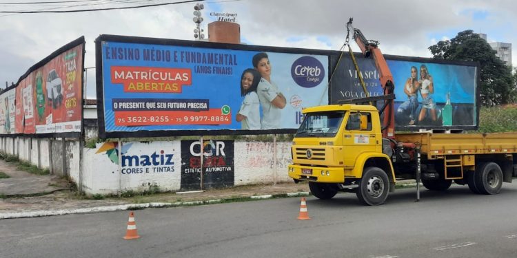 SEMMAM intensifica combate à poluição visual em Feira de Santana