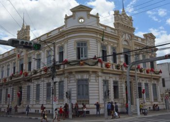 Feira abre programação especial de Natal nesta quinta