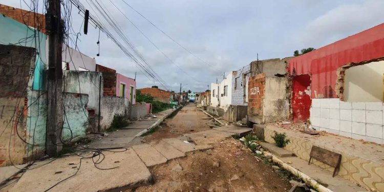 Colapso de mina em Maceió ‘está em evolução’ e pode acontecer ‘a qualquer momento’, diz Defesa Civil