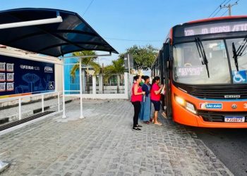 Mais um novo abrigo com QR Code instalado na Artêmia Pires