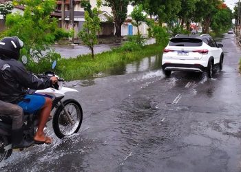 SMT recomenda atenção redobrada no trânsito em períodos chuvosos