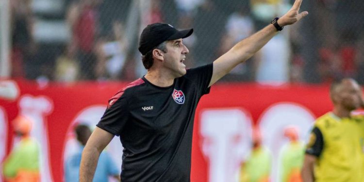 Condé destaca “controle” do Vitória na partida e avalia momento: