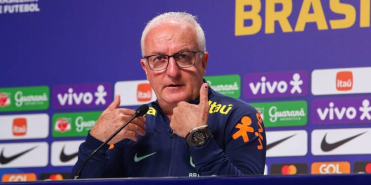 Neymar só retorna a seleção se estiver recuperado, em condições e totalmente focado, diz Dorival