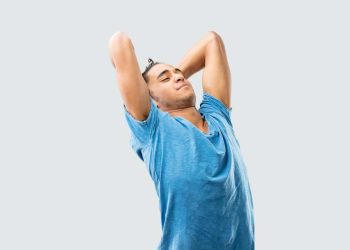 Jovens “nem-nem” deixam de contribuir R$ 46,3 bilhões na economia, aponta pesquisa