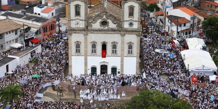 Lavagem do Bonfim abre calendário eleitoral para pré-candidatos