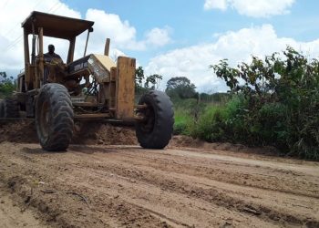 Prefeitura de Feira investe em melhorias nas estradas rurais e construção de aguadas