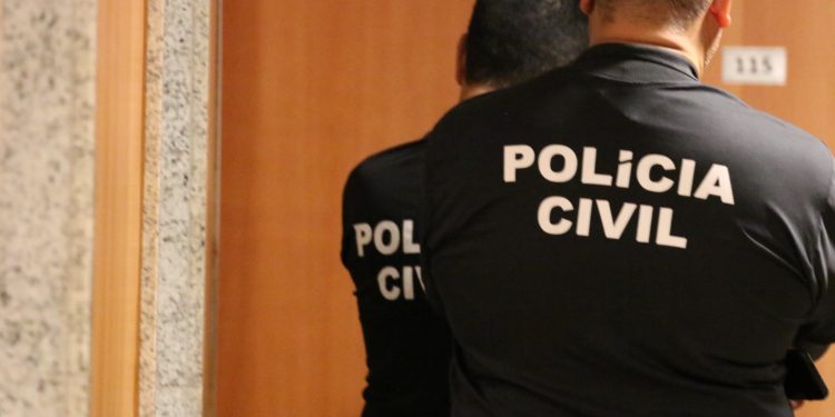 Delegacia de Repressão a Furtos e Roubos de Feira recupera armamento furtado da casa de policial