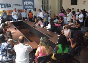 Colbert Filho dá posse a novos conselheiros tutelares de Feira de Santana