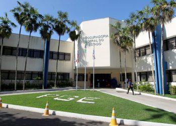 PGE-BA abre processo seletivo com 96 vagas