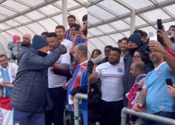 Rogério Ceni cai nos braços da torcida do Bahia em Manchester