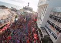 Calor intenso desafia foliões e artistas no Carnaval 2024