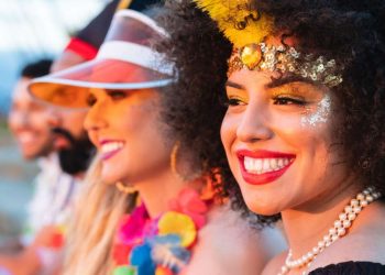 Carnaval do Affair: 45% das pessoas acreditam que a festividade é momento propício para trair, diz estudo