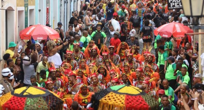 Carnaval do Pelourinho 2024 é aberto oficialmente por Jerônimo Rodrigues e Geraldo Júnior