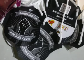 Mulher é presa em flagrante por injuria racial no Carnaval de Salvador