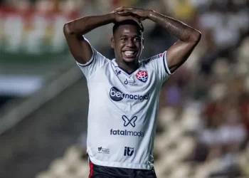 Dudu, jogador do Vitória, é investigado por agressão contra a ex