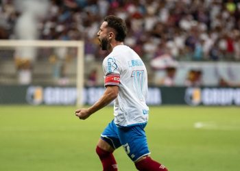 Bahia vence o Barcelona de Ilhéus e assume a liderança do campeonato baiano
