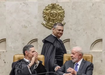 Flávio Dino toma posse como ministro do Supremo Tribunal Federal